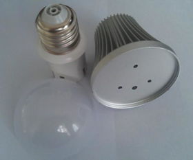 LED大功率8W冷锻球泡灯外壳套件 优诺灯具配件厂的创新与精准展现